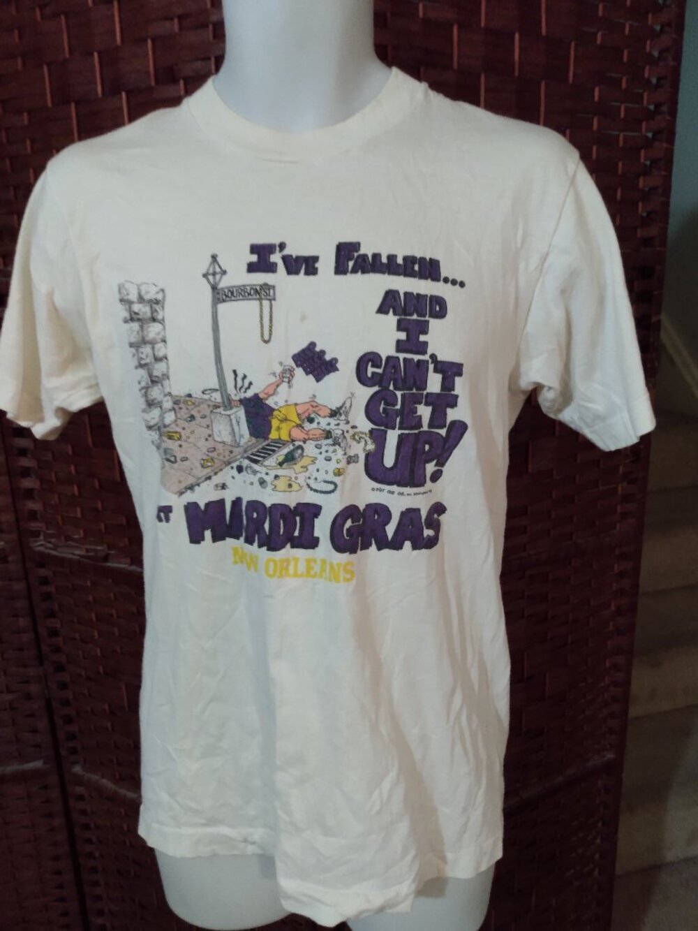 Vintage 90s Mardi Gras T Shirt I've Fallen And I Can't Get Up Funny Medium